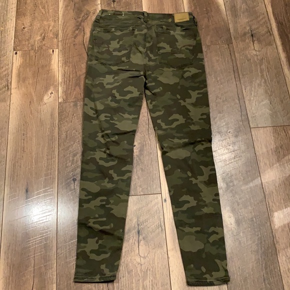 American Eagle pants - Picture 3 of 3